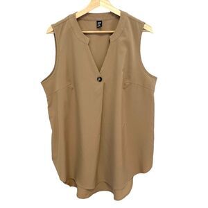 Loness Curve Split Neck Top